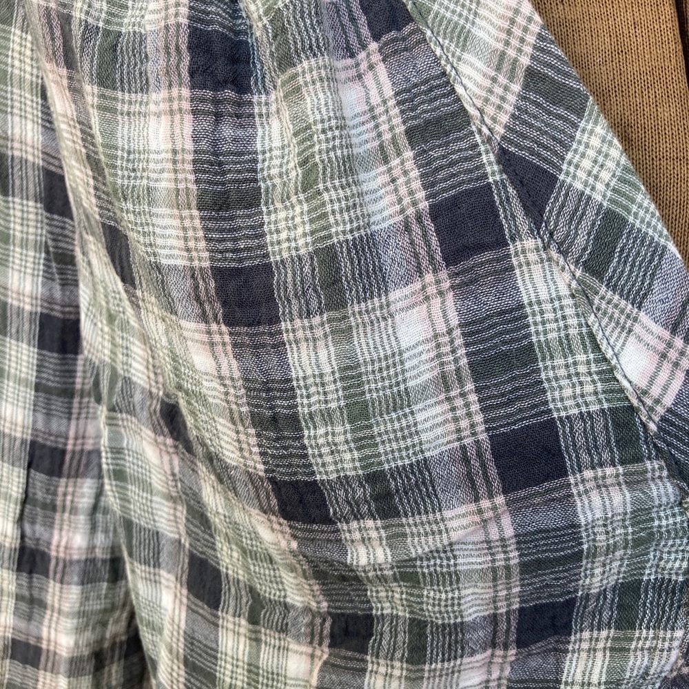 Universal Thread peasant top. - Picture 2 of 4